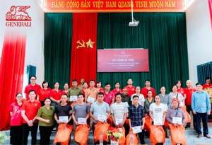 Sát cánh cùng đồng bào Lào Cai tái thiết cuộc sống, Generali đã trao tổng tài trợ 580 triệu đồng.