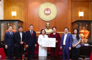 Tập đoàn TCC tại Việt Nam (Tập đoàn), cùng Tổng Công ty Cổ phần Bia – Rượu – Nước Giải Khát Sài Gòn (SABECO) và các công ty thành viên khác thuộc Tập đoàn, đã trao gói hỗ trợ thông qua Ủy Ban Trung Ương Mặt Trận Tổ Quốc Việt Nam