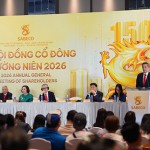 Tổng giám đốc Lester Tan trình bày kế hoạch năm 2026 tại Đại hội cổ đông thường niên của SABECO (Nguồn: SABECO)