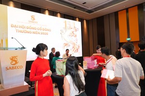 Các cổ đông bỏ phiếu biểu quyết tại Đại hội đồng Cổ đông Thường niên 2026