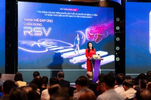 BS. Phạm Thị Mỹ Liên - Chủ tịch GSK Việt Nam phát biểu trong hội nghị.