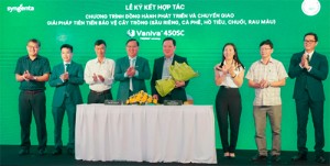 Syngenta Việt Nam và Viện khoa học Kỹ thuật Nông Lâm Nghiệp Tây Nguyên ký kết hợp tác Chương trình đồng hành phát triển và chuyển giao giải pháp bảo vệ cây trồng. (Ảnh: Syngenta Việt Nam)