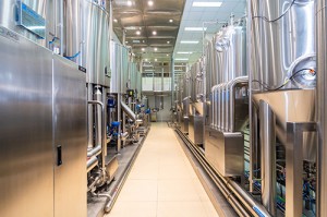 SABECO đầu tư vào phát triển nhà máy, gia tăng sản xuất để cạnh tranh trên trường quốc tế. (Ảnh: SABECO)